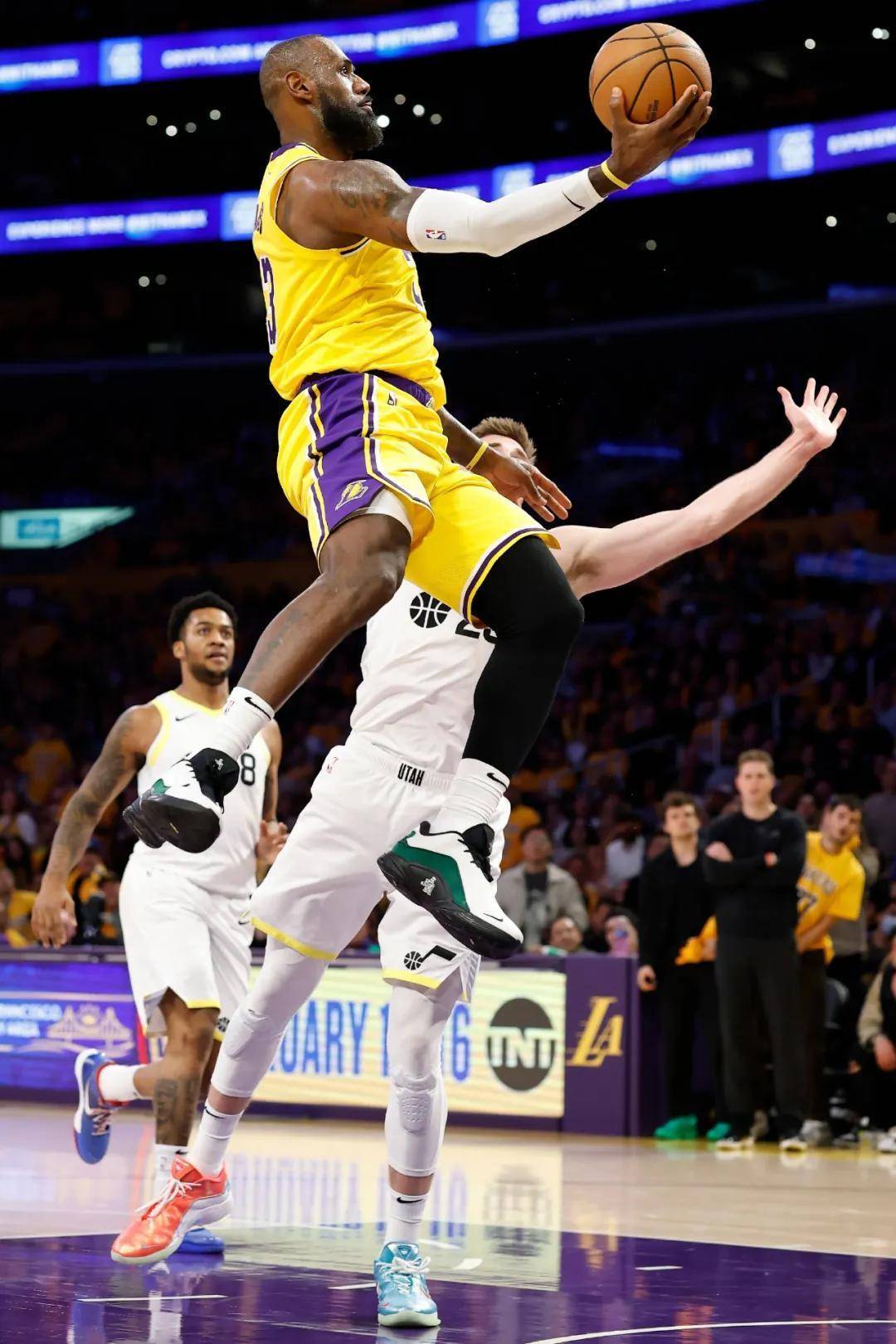 海星直播-关于东契奇新星突破纪录表现惊艳，塞尔维亚队未来可期！的信息