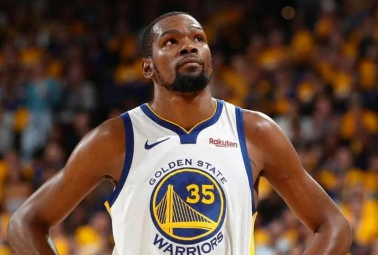 海星直播- 杜兰特系列赛共计出战299分钟 